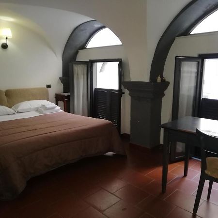 Napulè Apartment Napoli Esterno foto